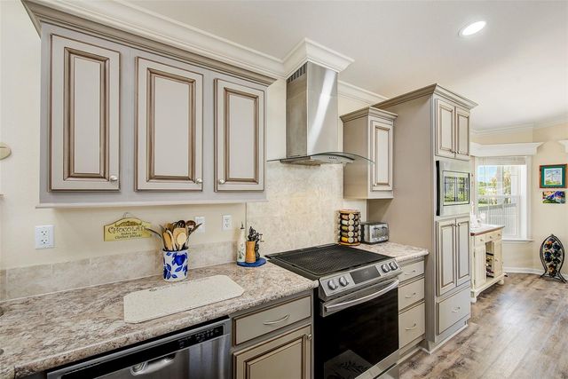 9790 66TH STREET N 307, Pinellas Park, FL 33782