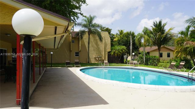 7175 Nova Drive 204, Davie, FL 33317