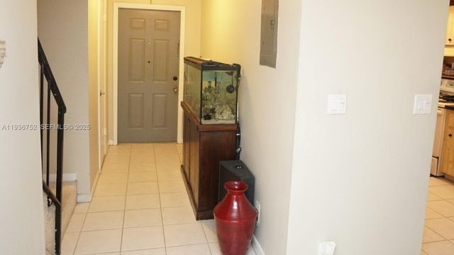7175 Nova Drive 204, Davie, FL 33317