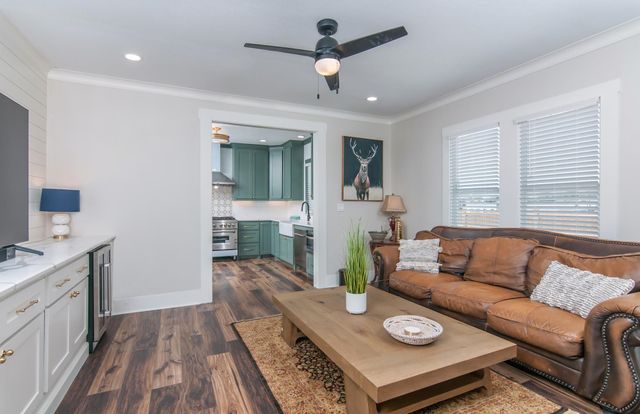 410 N Avenue D, Shiner, TX 77984