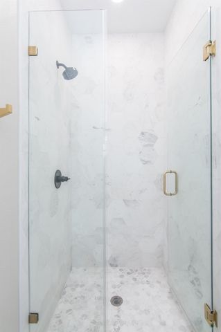 410 N Avenue D, Shiner, TX 77984