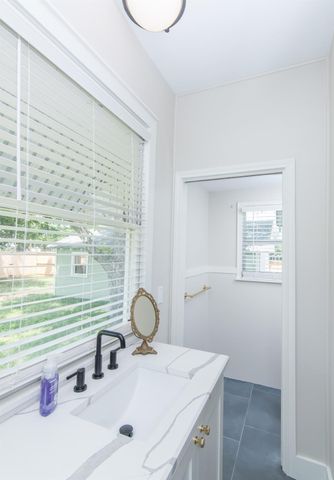 410 N Avenue D, Shiner, TX 77984