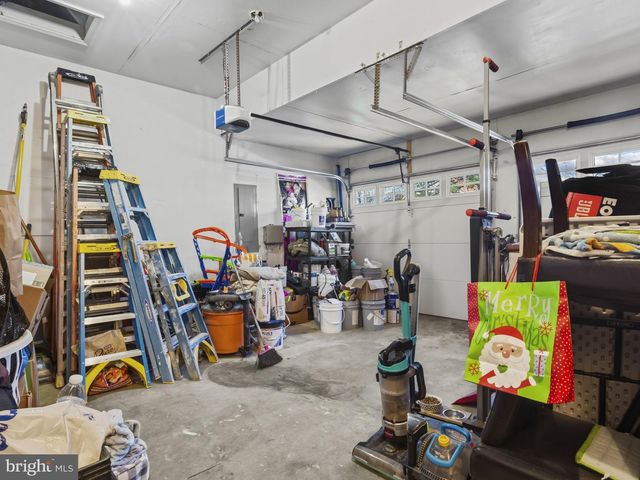 9306 FOXCROFT AVE, Clinton, MD 20735