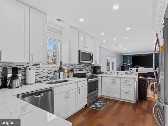 9306 FOXCROFT AVE, Clinton, MD 20735