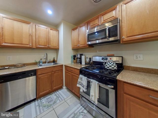 4520 APPLE TREE DR, Alexandria, VA 22310