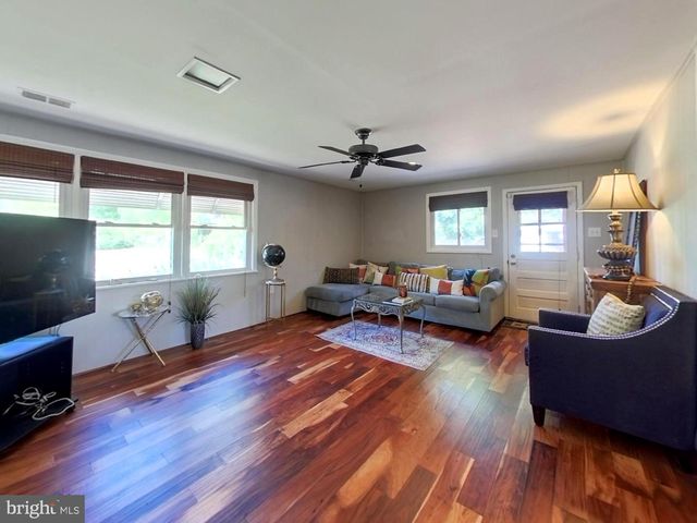 4520 APPLE TREE DR, Alexandria, VA 22310