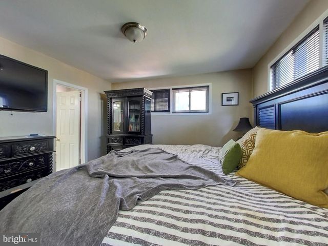 4520 APPLE TREE DR, Alexandria, VA 22310