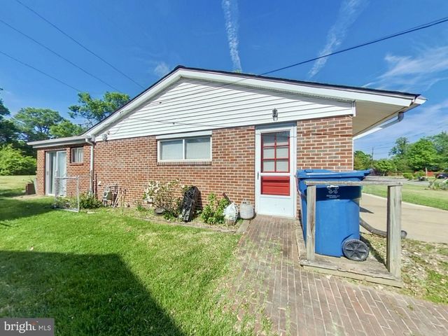 4520 APPLE TREE DR, Alexandria, VA 22310