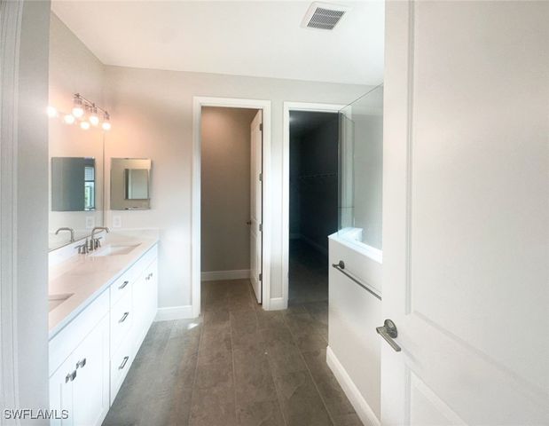 4605 Centaurus CIR, Naples, FL 34120