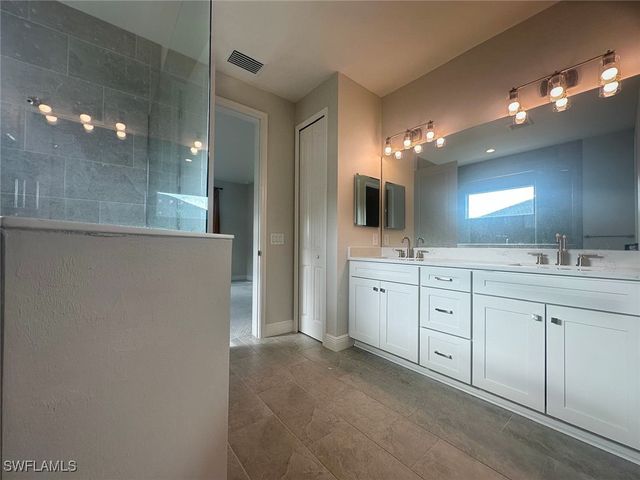 4605 Centaurus CIR, Naples, FL 34120