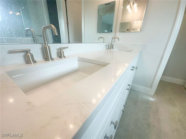 4605 Centaurus CIR, Naples, FL 34120