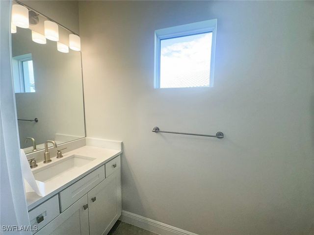 4605 Centaurus CIR, Naples, FL 34120