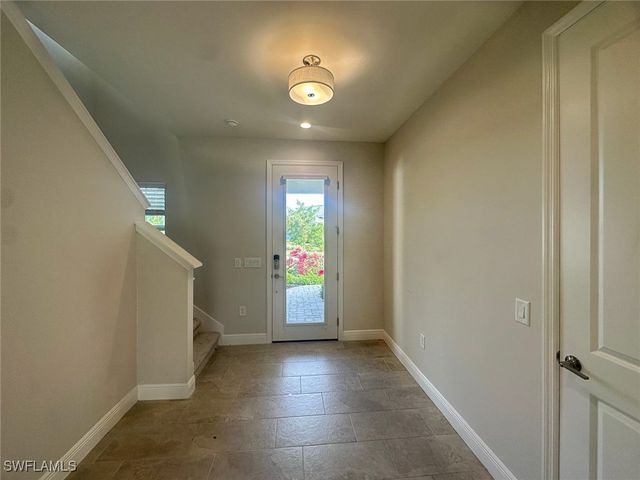4605 Centaurus CIR, Naples, FL 34120