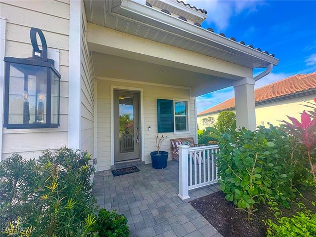 4605 Centaurus CIR, Naples, FL 34120