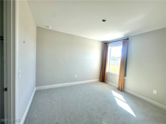 4605 Centaurus CIR, Naples, FL 34120