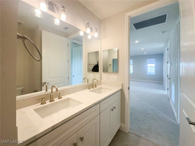 4605 Centaurus CIR, Naples, FL 34120