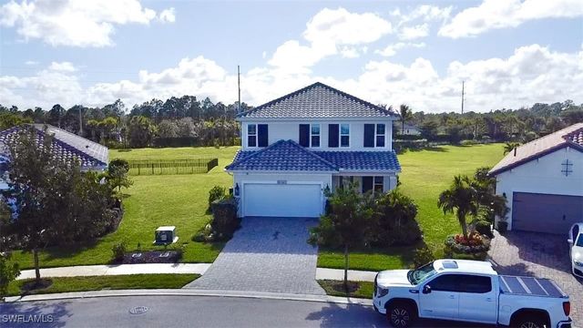 4605 Centaurus CIR, Naples, FL 34120