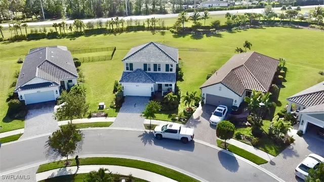4605 Centaurus CIR, Naples, FL 34120