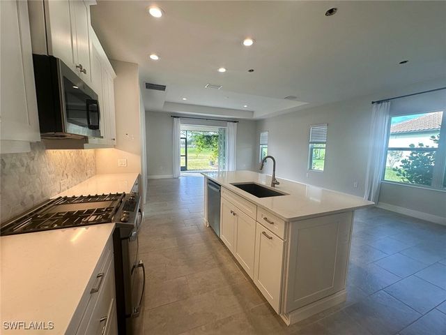 4605 Centaurus CIR, Naples, FL 34120