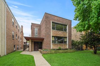2545 W Lunt Avenue 1, Chicago, IL 60645