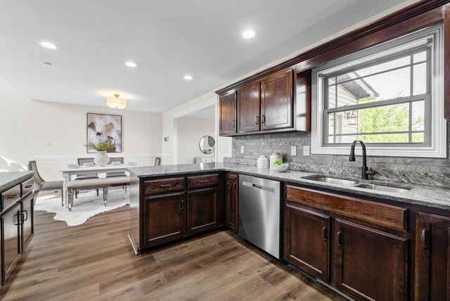 1708 Spring Haven Dr, Clarksville, TN 37042