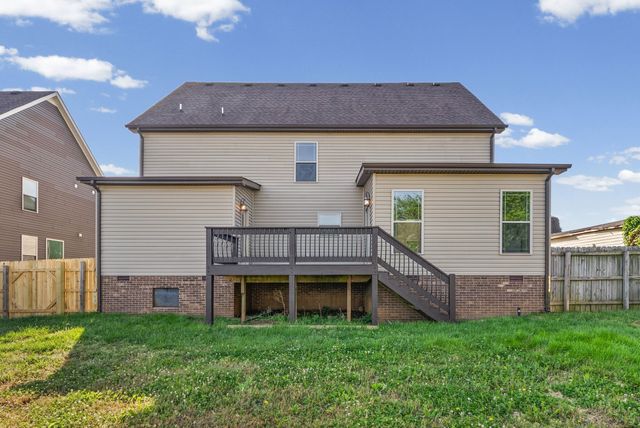 1708 Spring Haven Dr, Clarksville, TN 37042