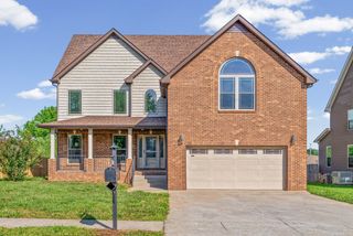 1708 Spring Haven Dr, Clarksville, TN 37042