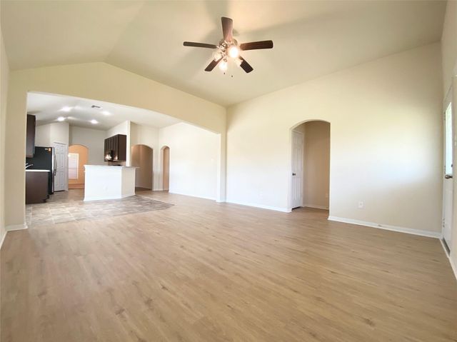 15202 Pecan Landing Drive, Houston, TX 77090