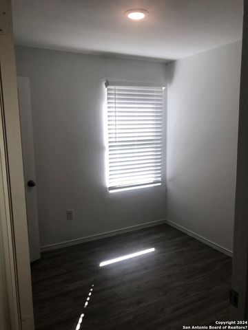 7410 SILOS RDG, San Antonio, TX 78252