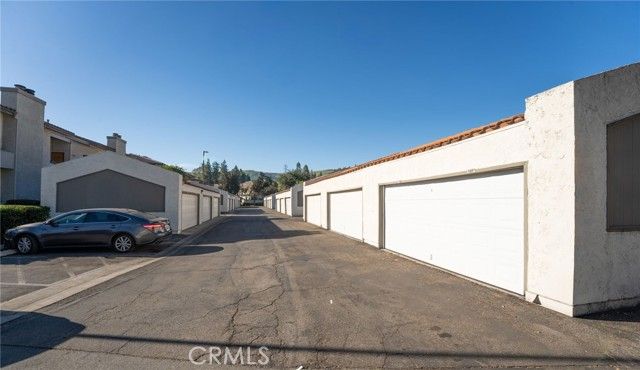 12 Willowcrest, Pomona, CA 91766