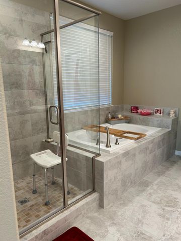 1816 E Knights Ferry Dr, Plumas Lake, CA 95961