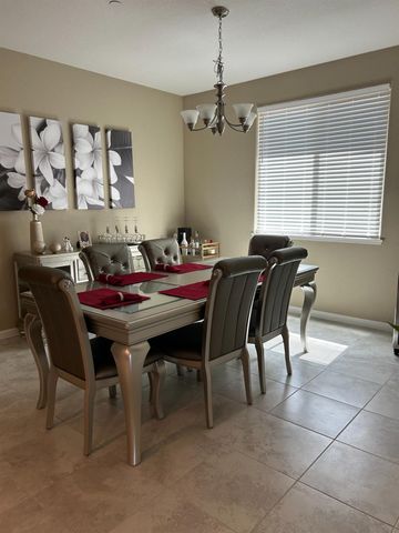 1816 E Knights Ferry Dr, Plumas Lake, CA 95961