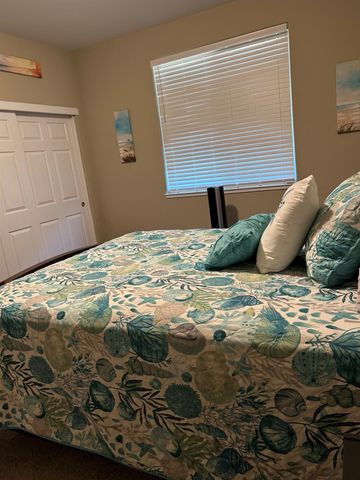 1816 E Knights Ferry Dr, Plumas Lake, CA 95961