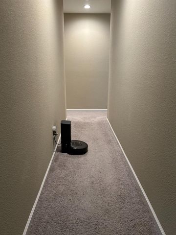 1816 E Knights Ferry Dr, Plumas Lake, CA 95961