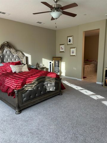 1816 E Knights Ferry Dr, Plumas Lake, CA 95961