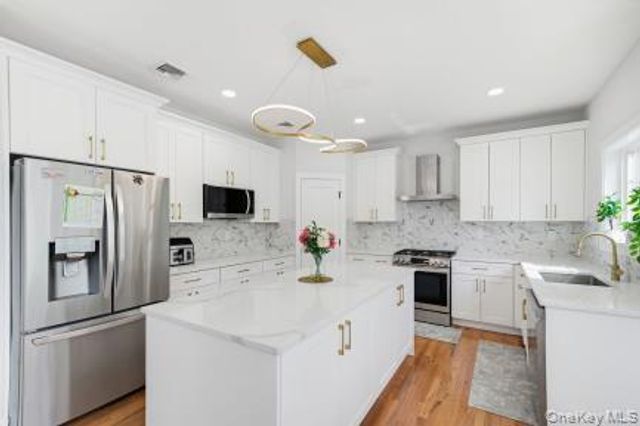 1575 Route 17A, Warwick, NY 10990