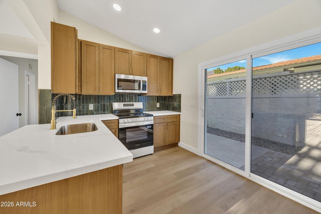 2819 N 49TH Street, Phoenix, AZ 85008