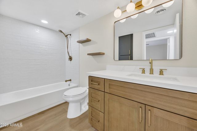 2819 N 49TH Street, Phoenix, AZ 85008