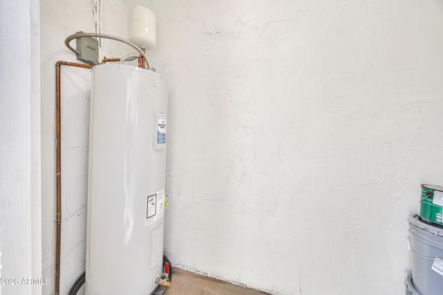 2819 N 49TH Street, Phoenix, AZ 85008