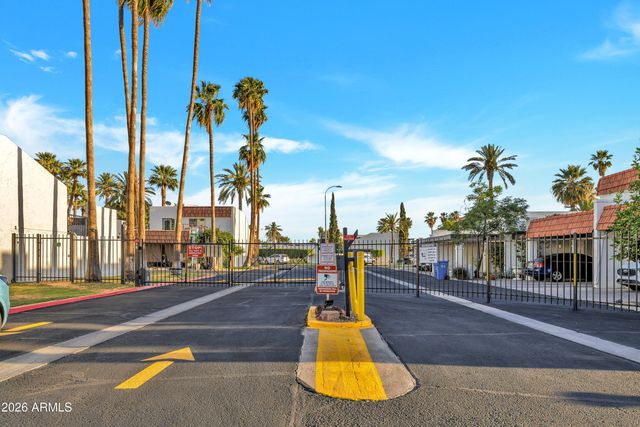 2819 N 49TH Street, Phoenix, AZ 85008