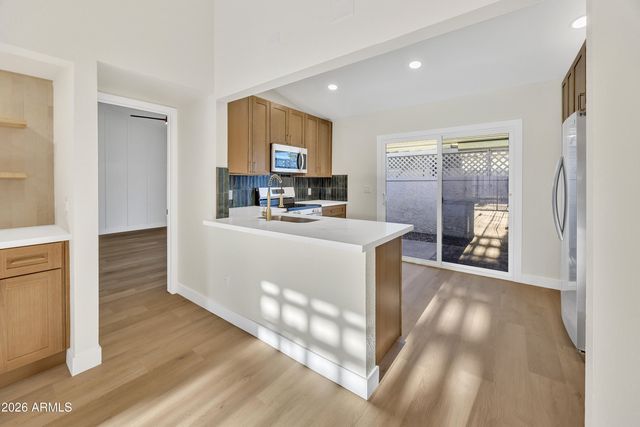 2819 N 49TH Street, Phoenix, AZ 85008