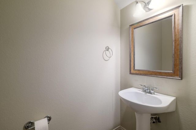 9212 Pioneer Forest DR, Austin, TX 78744