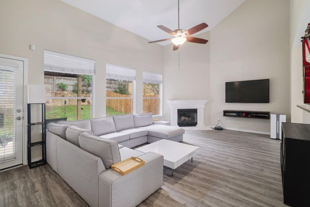 9212 Pioneer Forest DR, Austin, TX 78744