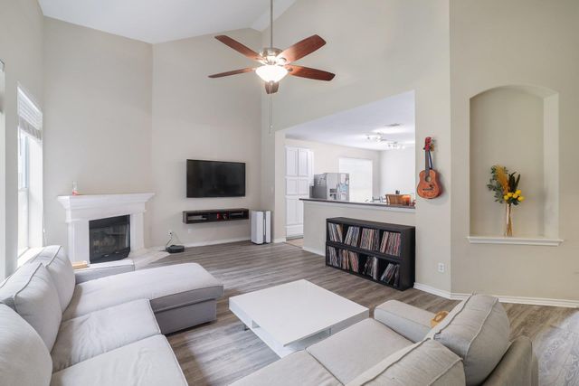 9212 Pioneer Forest DR, Austin, TX 78744