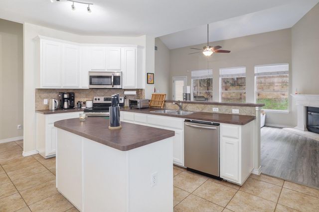 9212 Pioneer Forest DR, Austin, TX 78744