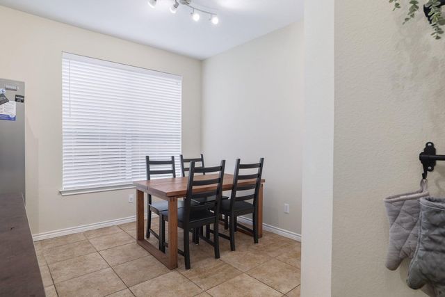 9212 Pioneer Forest DR, Austin, TX 78744