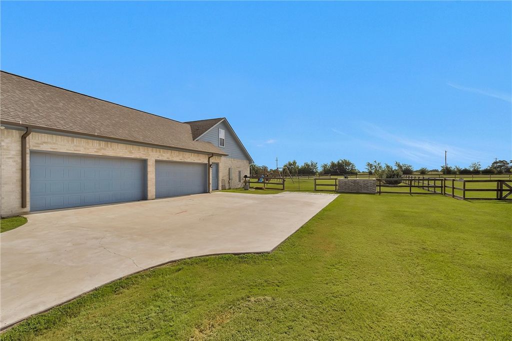 9123 Scarborough Drive, Iola, TX 77861 — photo 5