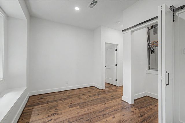83 Dahlia Road, Huntsville, TX 77320
