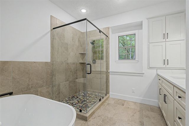 83 Dahlia Road, Huntsville, TX 77320