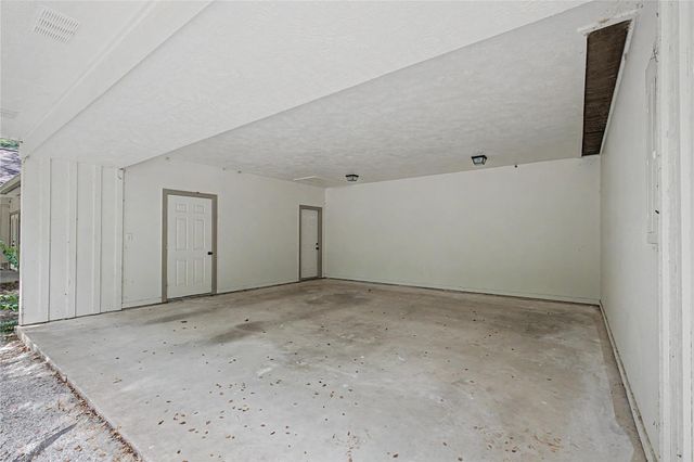83 Dahlia Road, Huntsville, TX 77320